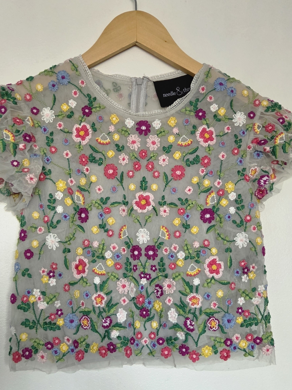 Needle & Thread gray sheer embroidered floral short sleeve top